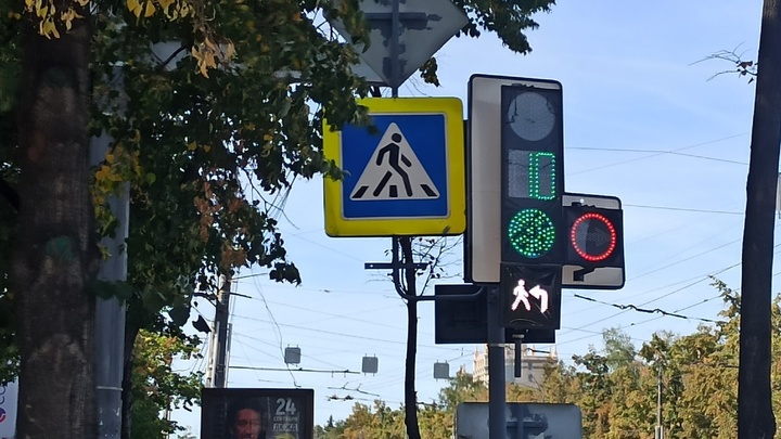 В центре Челябинска отключают светофор на улице с высоким трафиком