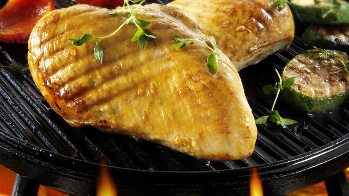 Что лучше есть при COVID-19? Доктор Мясников перечислил список доступных продуктов