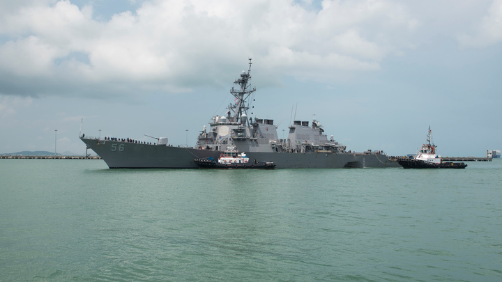 Джон Маккейн вторгся в Китай: США грубо нарушили морские границы Поднебесной - КНР