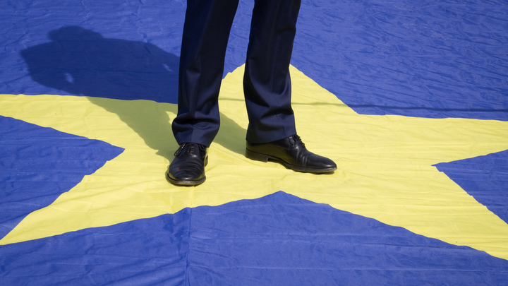 В чёрном списке - четыре фамилии: Евросоюз готов ввести персональные санкции против России