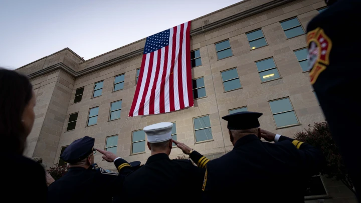 Пентагон отрицает, что министр обороны США обсуждал удары по Йемену в чате с женой и братом