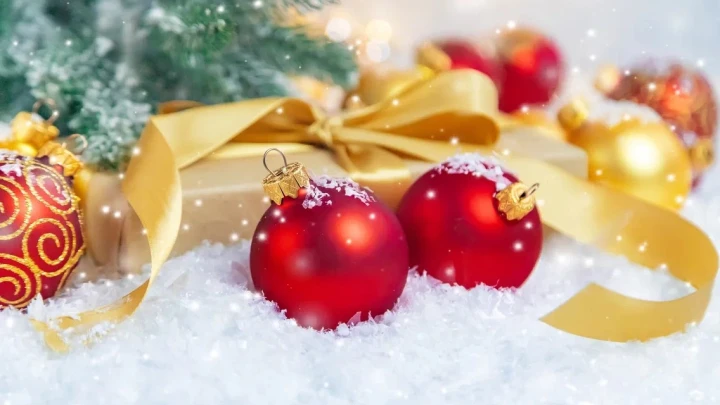 Гости выставки могут использовать открытку для поздравления с новогодними праздниками своих родных или отправить приятный сувенир самим себе