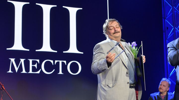 Хочу, чтобы все деньги пошли Украине. Откровения Быкова* и Акунина сняли все вопросы