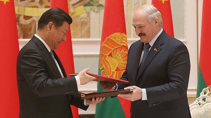 Лукашенко получил от Си Цзиньпиня три подарка, один из них – для младшего сына