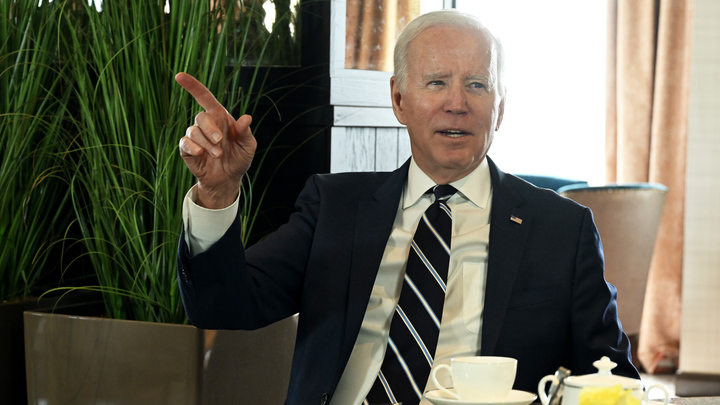 Американцы резко ответили Байдену: Что ты знаешь о демократии?