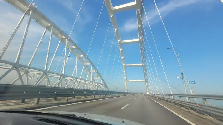 Не подтверждаем. Прокуратура Крыма опровергла информацию об атаке на Крымский мост