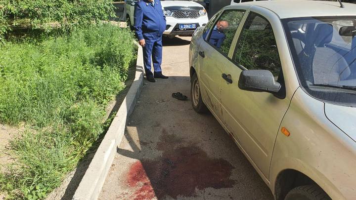 На улице Горького в Чите застрелили пассажирку Lada Granta