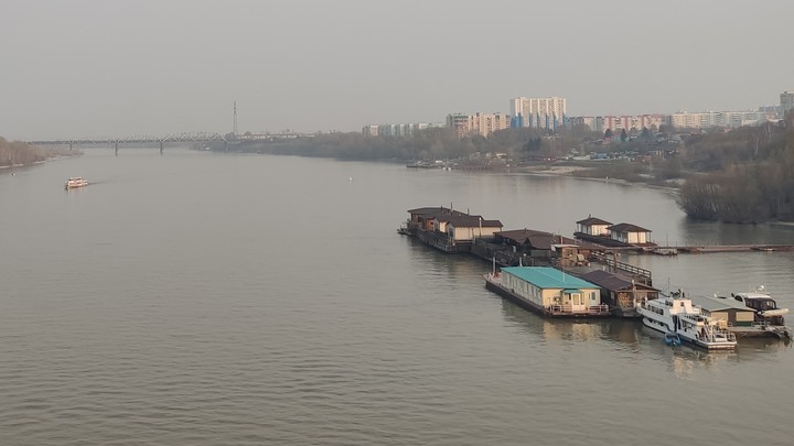 В Новосибирской области из-за низкого уровня воды в Оби отменили остановки теплоходов