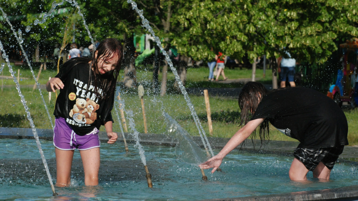 Тёмная одежда в жару может быть опасна: как избежать перегрева