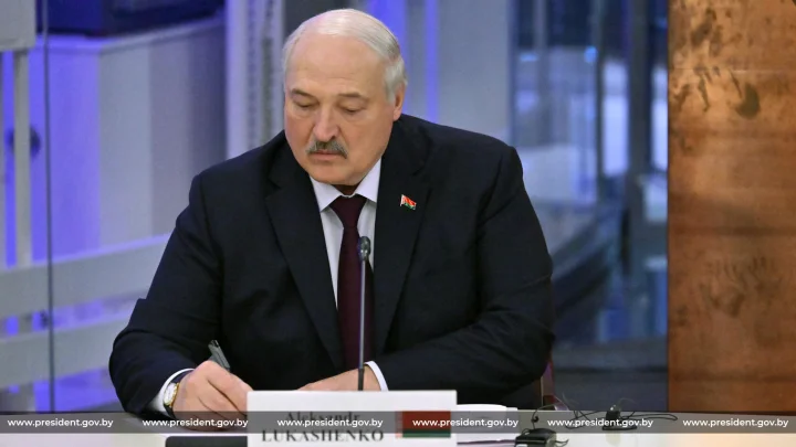 Лукашенко заявил, что привез Путину весточку от американцев