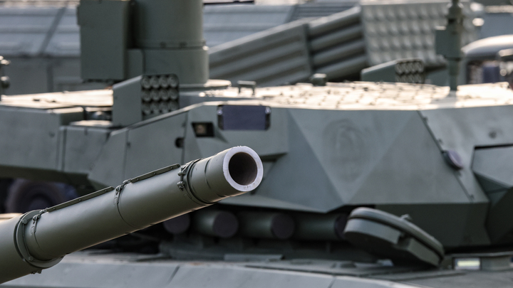 Танкам виза не нужна: Военный эксперт об угрозе отрезать Калининград от России