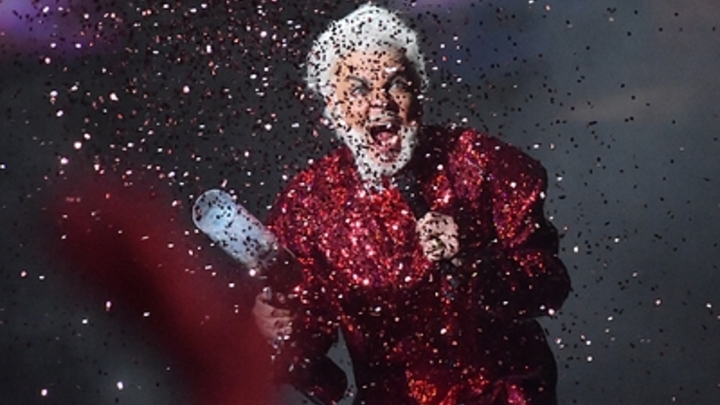 Расплата за голую вечеринку настигла богему, пока мигранты шлют угрозы избитому инвалиду СВО