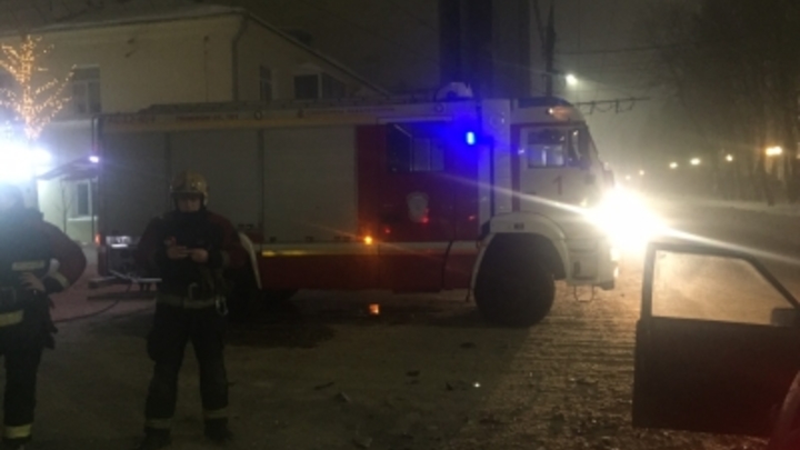 Во Владимире после ДТП загорелся автомобиль