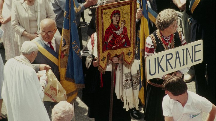 Украинские иконы - как это развидеть? Святые образы глумливо извратили