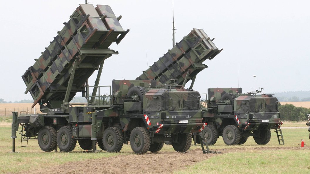СМИ уличили американские системы Patriot в неспособности перехватывать вражеские ракеты СМИ уличили американские системы Patriot в неспособности перехватывать вражеские ракеты