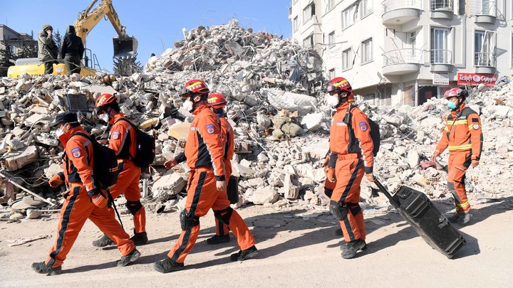 Из-за землетрясения в Китае погибли не менее 111 человек и пострадали более 230