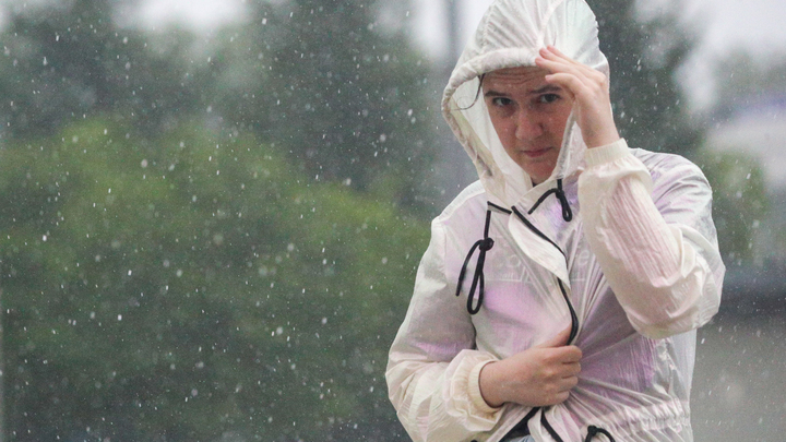 Москвичей попросили быть внимательными из-за сильной непогоды