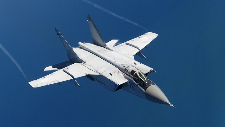 Русский истребитель отогнал от границы американский самолёт-шпион