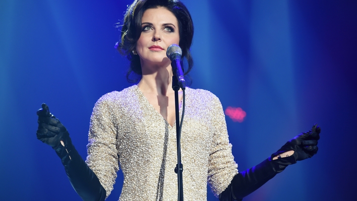 Певица Наталия Власова подключена к аппарату ИВЛ после операции на сердце