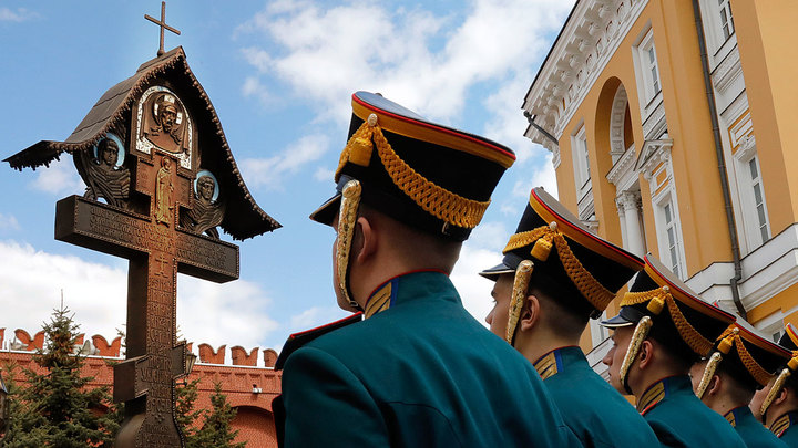 Путин и Двуглавый орёл против Каляева и революций