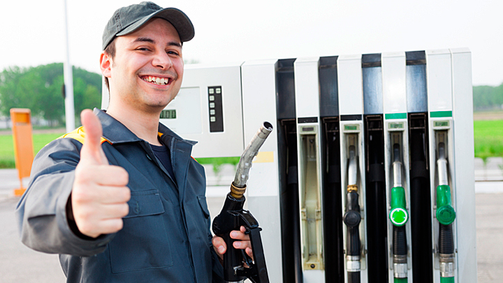 Помощь пришла откуда не ждали. Западные санкции помогут сбить цены на бензин