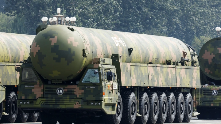 Загадочные пушки Си Цзиньпина. Выжигатель мозгов вызвал ужас на Западе