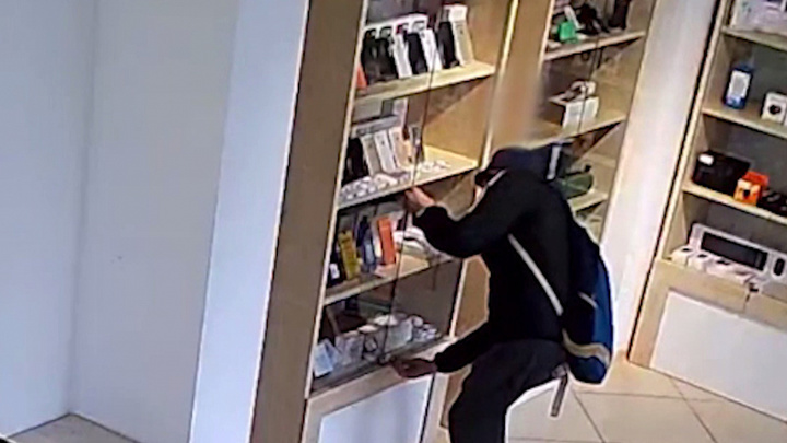 Владимирец украл шесть гаджетов на 140 тысяч рублей, но не смог объяснить - зачем?