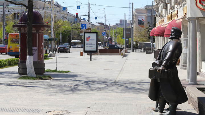 В центре Ростова-на-Дону неизвестные бандиты перерезали горло прохожему мужчине