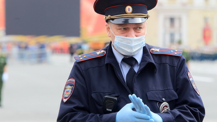 Локдаун, закрытие бизнеса и бездействие властей: Санкт-Петербург отмечает годовщину коронавируса
