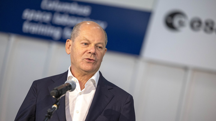 Шольц получил увечья и отменил планы: Откуда на лице канцлера ФРГ появились синяки?