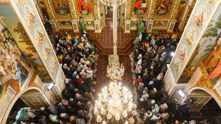 Чубатый повар устроил эксперимент в Киево-Печерской Лавре. Возмутились даже украинцы