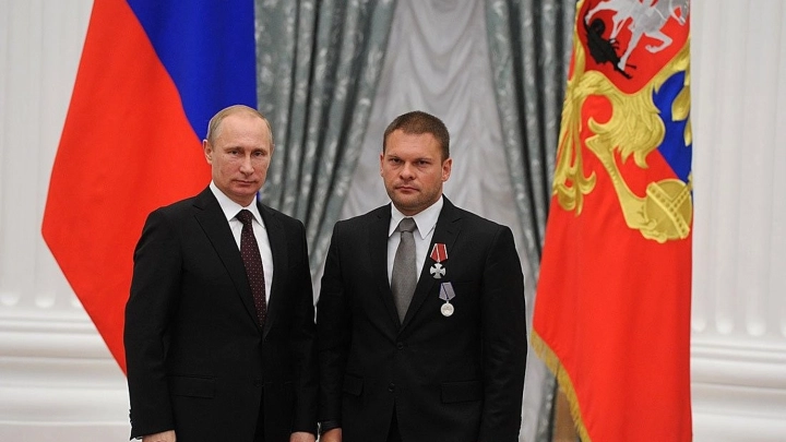 Враг праздновал его смерть. А он выжил и вернулся в Суджу - военкор Поддубный прогулялся со спецназовцами