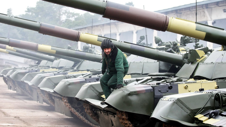 Военкор сообщил об активной подготовке войны в Донбассе: Должны сегодня ночью привезти