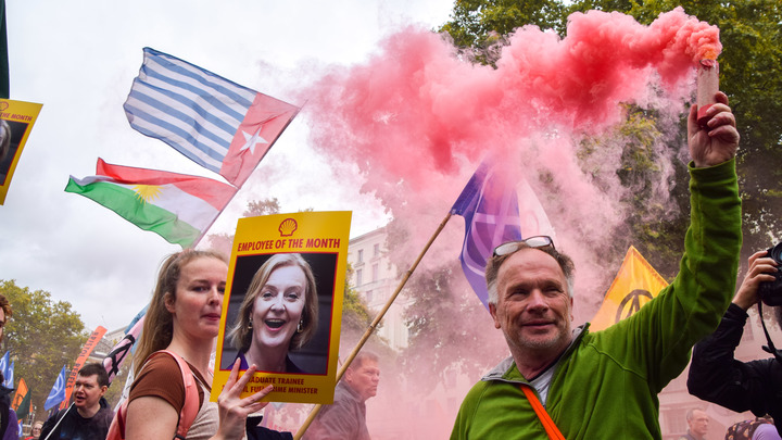 Лиз Трасс сделала официальное заявление об отставке