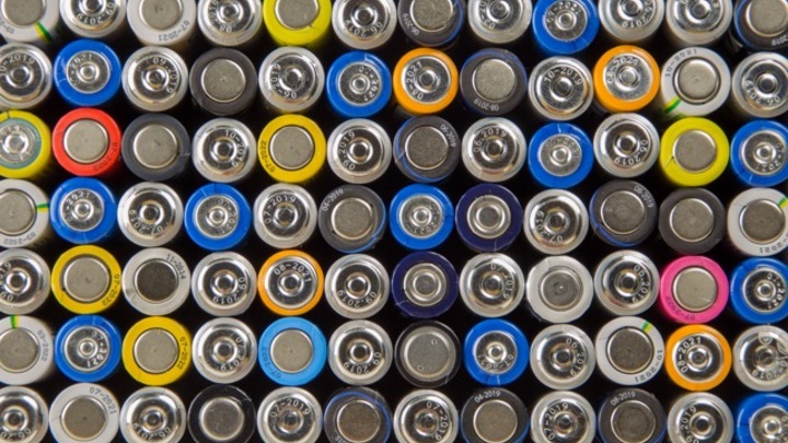 Борьба за батарейки: В ФРГ назвали истинную причину дружбы с Украиной