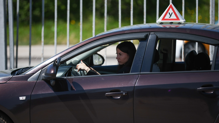 Разметка, поворот, помеха, парковка: В МВД назвали самые частые ошибки при сдаче экзамена на права