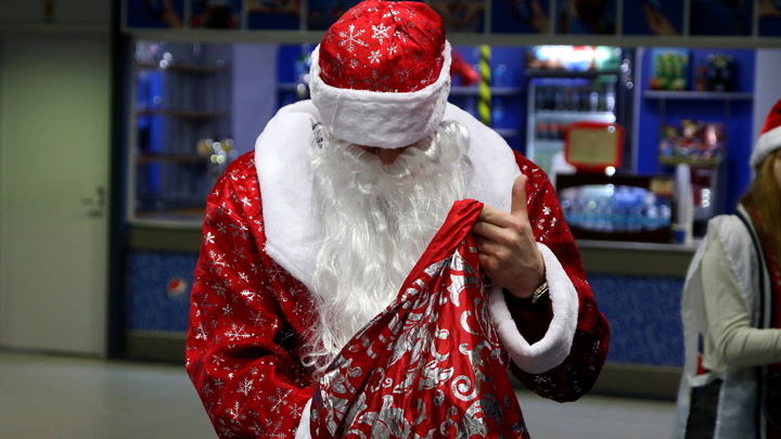 Волонтеры поздравили ветеранов Великой Отечественной войны с наступающим Новым годом