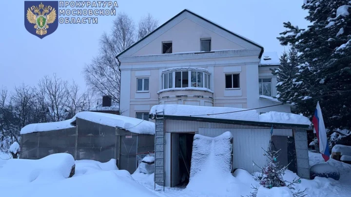 Задержана управляющая нелегальным хостелом в Балашихе, где сгорели 4 мигранта