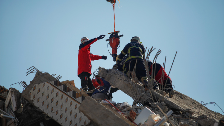 Гуманность Запада закончилась на Сирии: Землетрясение разверзло новое дно