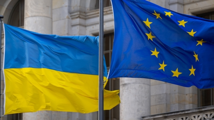 Politico: США и Европа меняют стратегию по Украине, допуская мирные переговоры с Россией