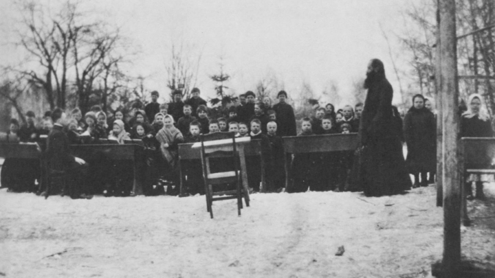 Детские гробы стояли в два ряда. Выжили единицы: Поднялся такой пронзительный страшный крик