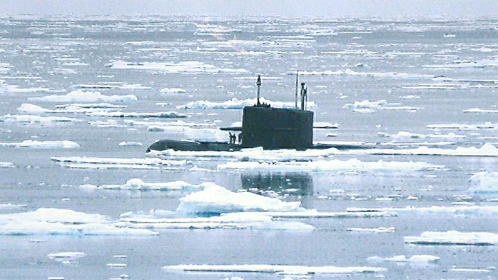 Русская ревущая корова перехватила американский атомный авианосец