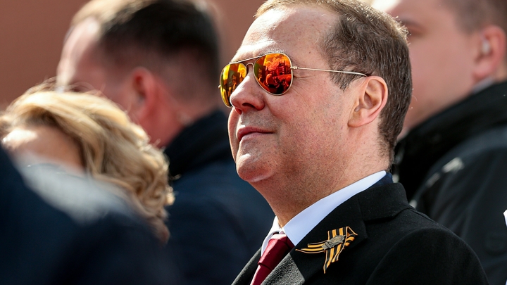 Все наши мысли с тобой: Медведев тремя фото показал дружбу Украины и Запада