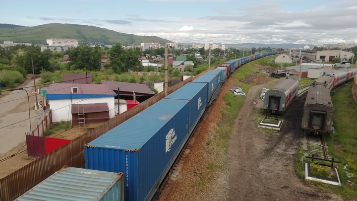 Иркутянин платил читинским полицейским за недосмотр грузов из Китая
