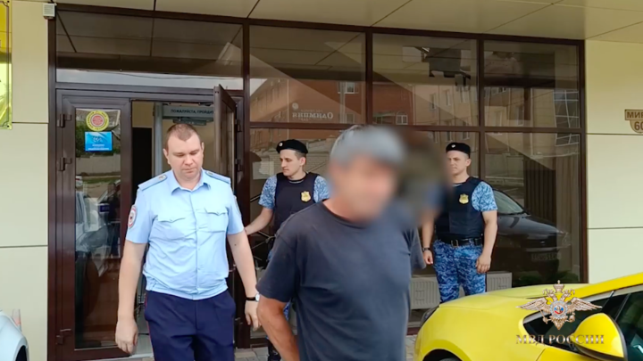 В Усть-Лабинске на два месяца поместили под стражу мотоциклиста, сбившего ребёнка в парке