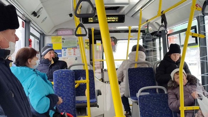 В Новокузнецке из автобусов исчезли появившиеся вчера кондукторы