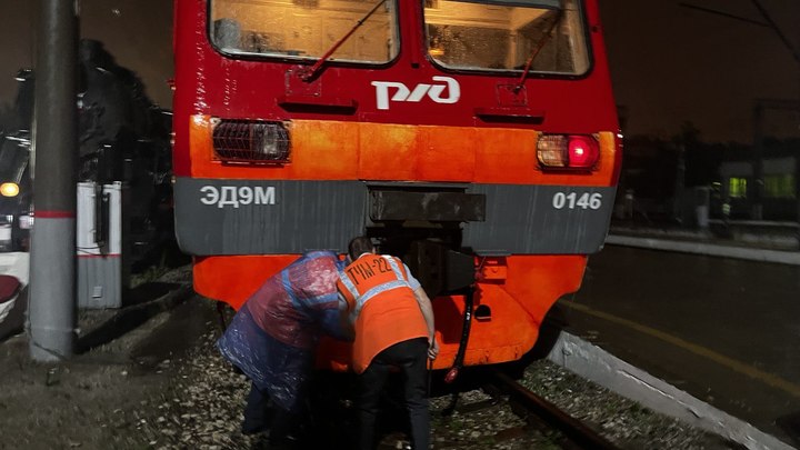 В Краснодаре поезд отрезал руку мужчине, пытавшемуся пролезть под вагоном