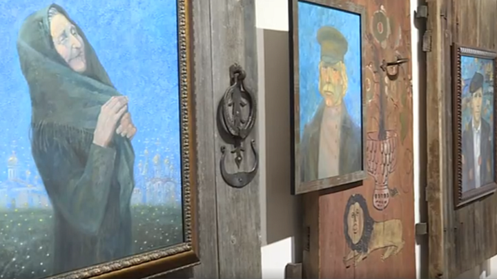 В Севастополе художник из Архангельска знакомит местных  жителей с колоритом Севера