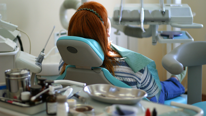 Мясников указал на опасную ошибку при визите к стоматологу