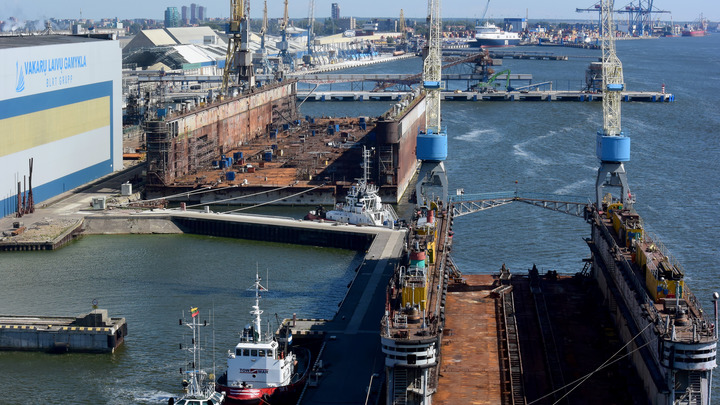 Зачем Литва попросила санкции против своего порта: План Вильнюса разгадали в Сети
